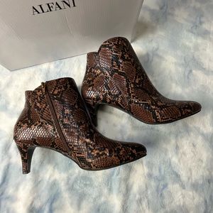 Boots ALFANi new size 10